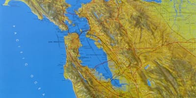Kort af San Francisco léttir